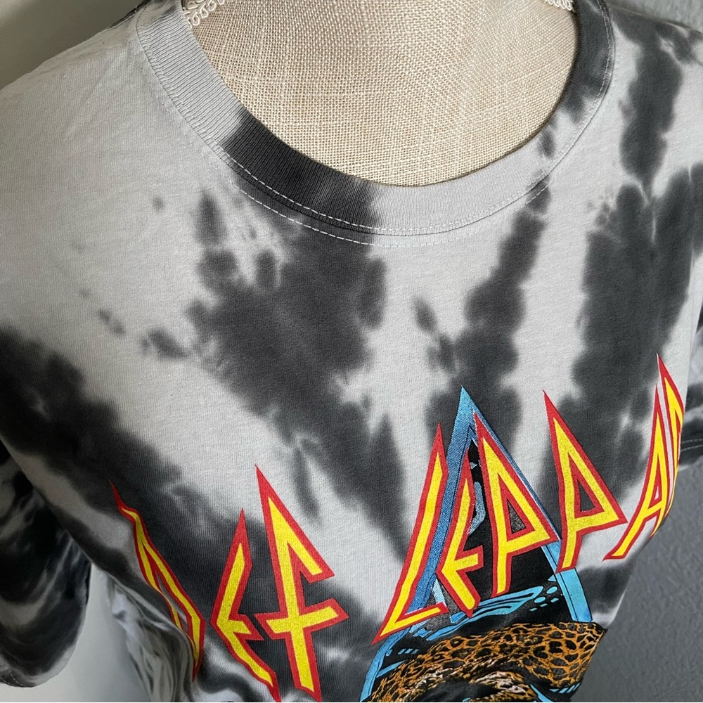 DefLeppard Band Graphic TeeShirt  size M - Picture 6 of 9